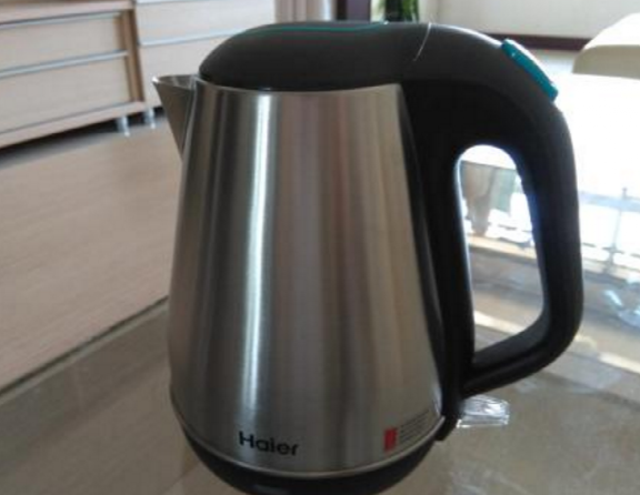 为什么有钱人都不买这种电热壶?用过才知坑,身体越来越差_水壶