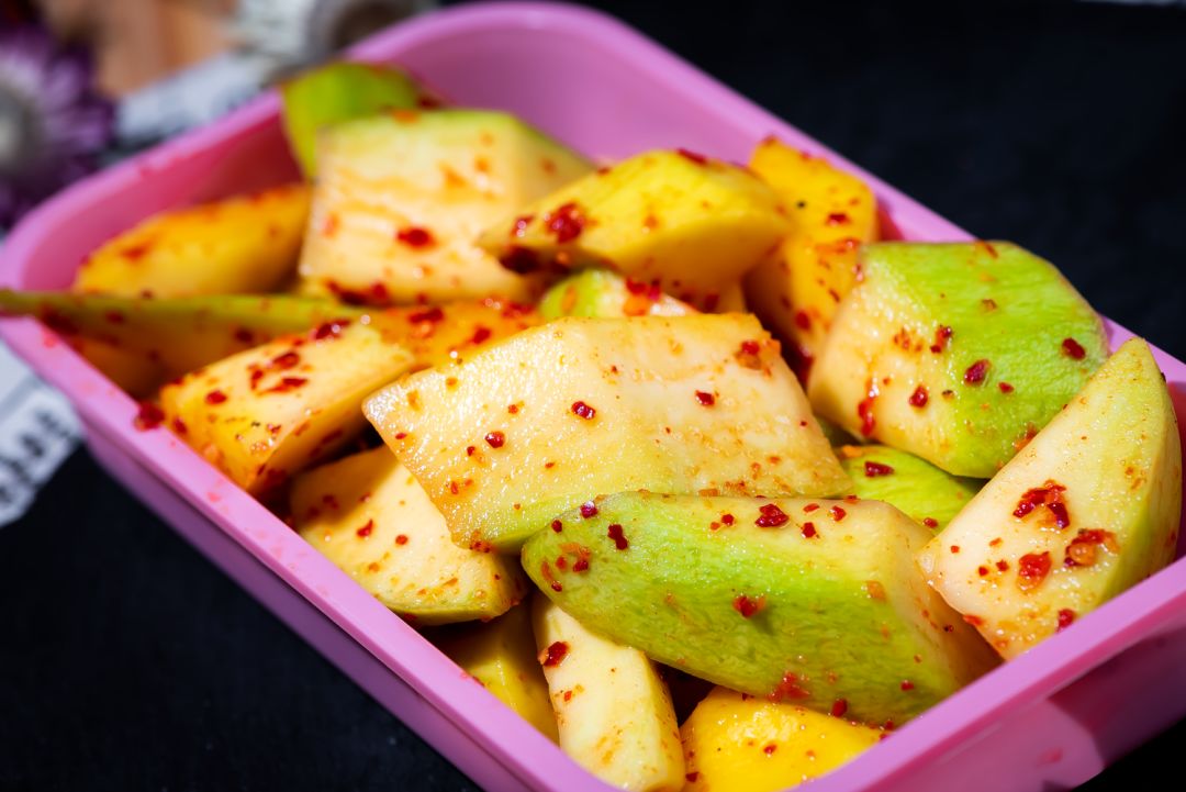 酸甜微辣的滋味弥漫在处于亚热带湿润季风气候区的南宁城市上空,让