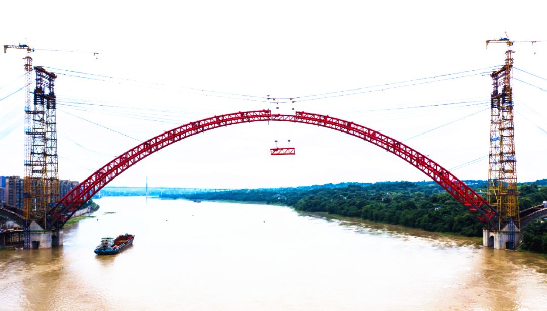 世界跨径最大飞燕式钢管混凝土系杆拱桥完成施工风险最高难度最大节点