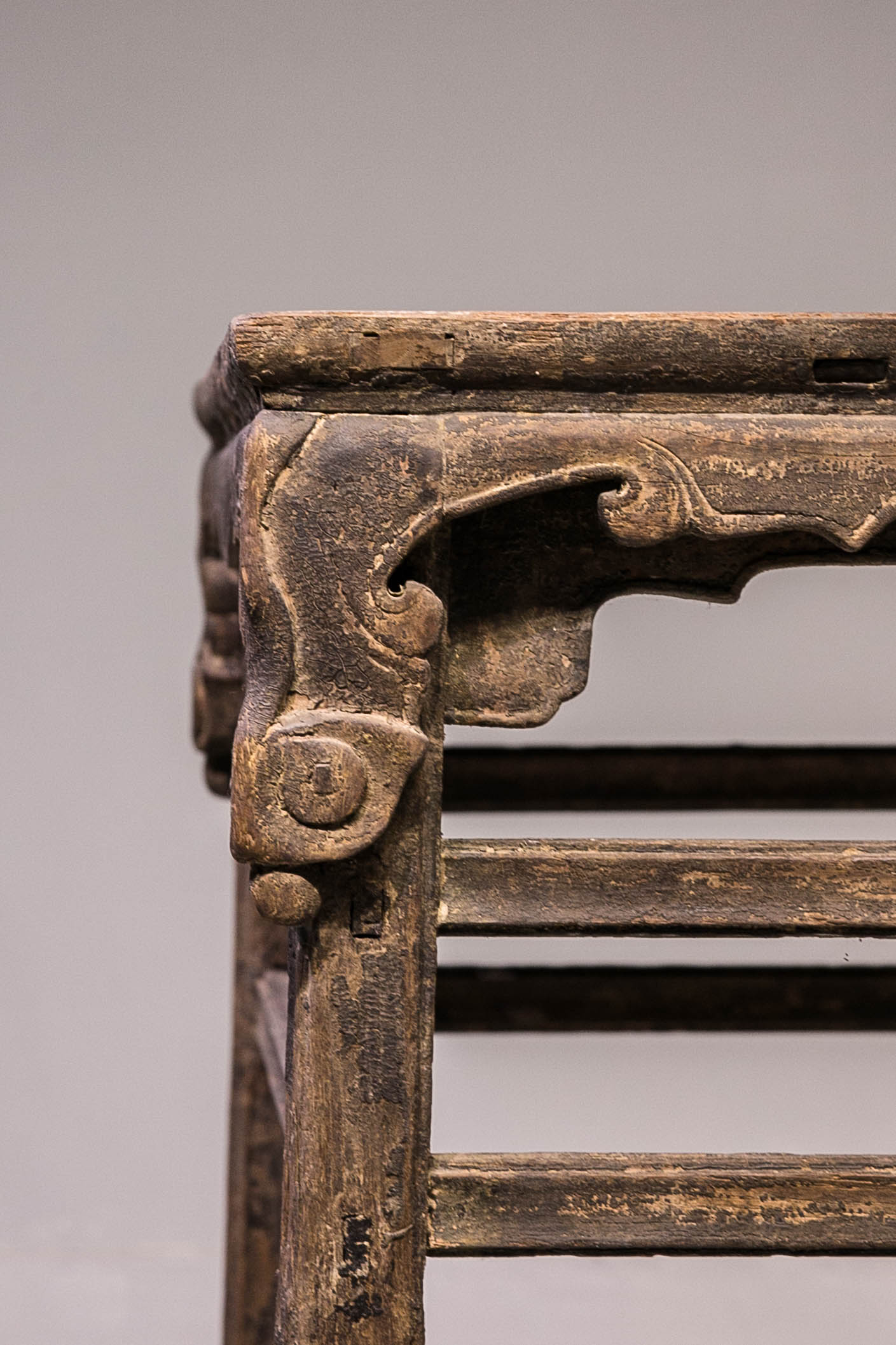 明清家具之明式黑漆展腿式双牙板方桌