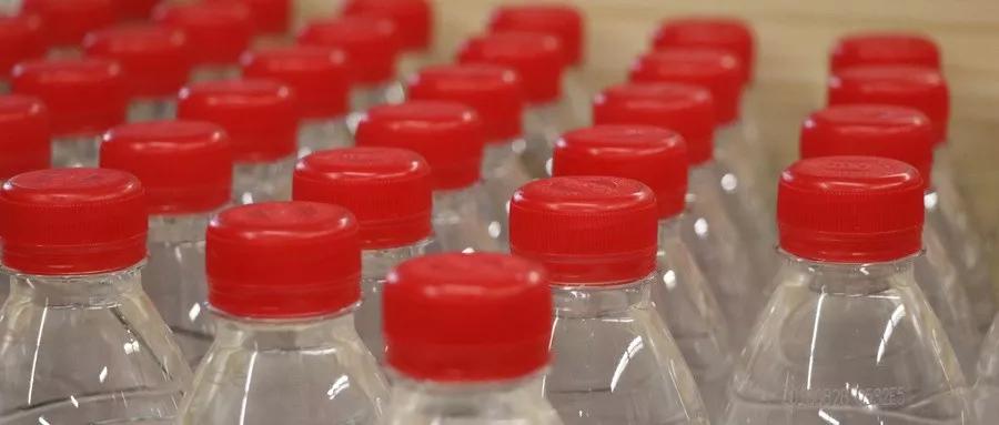 夏天来了,这些东西千万不要放车内_打火机