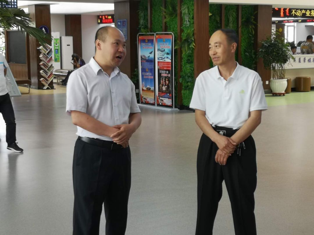 扎鲁特旗政务服务局来我市交流探讨"最多跑一次"改革经验
