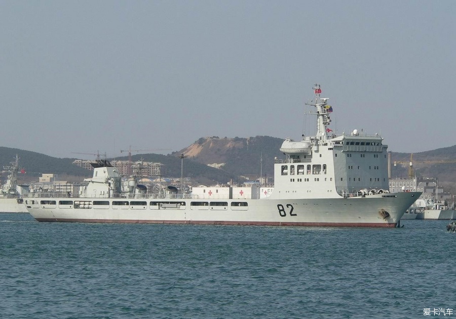 原创排水量9000吨国产巨舰,飞行甲板面积巨大,曾被视为"准航母"