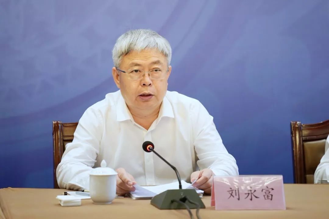 丹寨县是国家审计署定点帮扶县,审计署副审计长袁野对万达丹寨扶贫