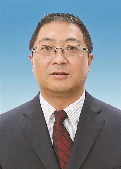 红河州泸西县县长图片