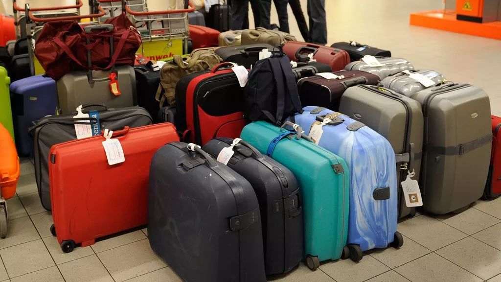 很多在史基浦下机或者转机的旅客,抱怨他们仍然没有行李