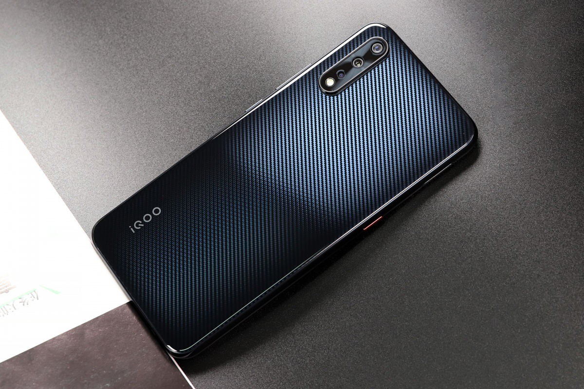 iqooneo正式发布骁龙845加持售价1798起