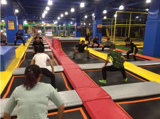 499元抢购万达茂袋鼠王蹦床公园蹦床项目两次票畅玩8大区域教练教学