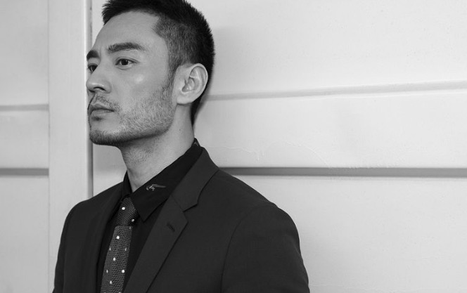 "老男人"李光洁官宣再婚,妻子隋雨蒙手上大钻戒实力抢镜