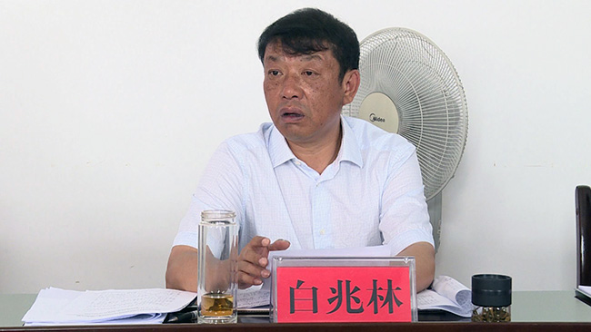 县扶贫开发领导小组办公会召开