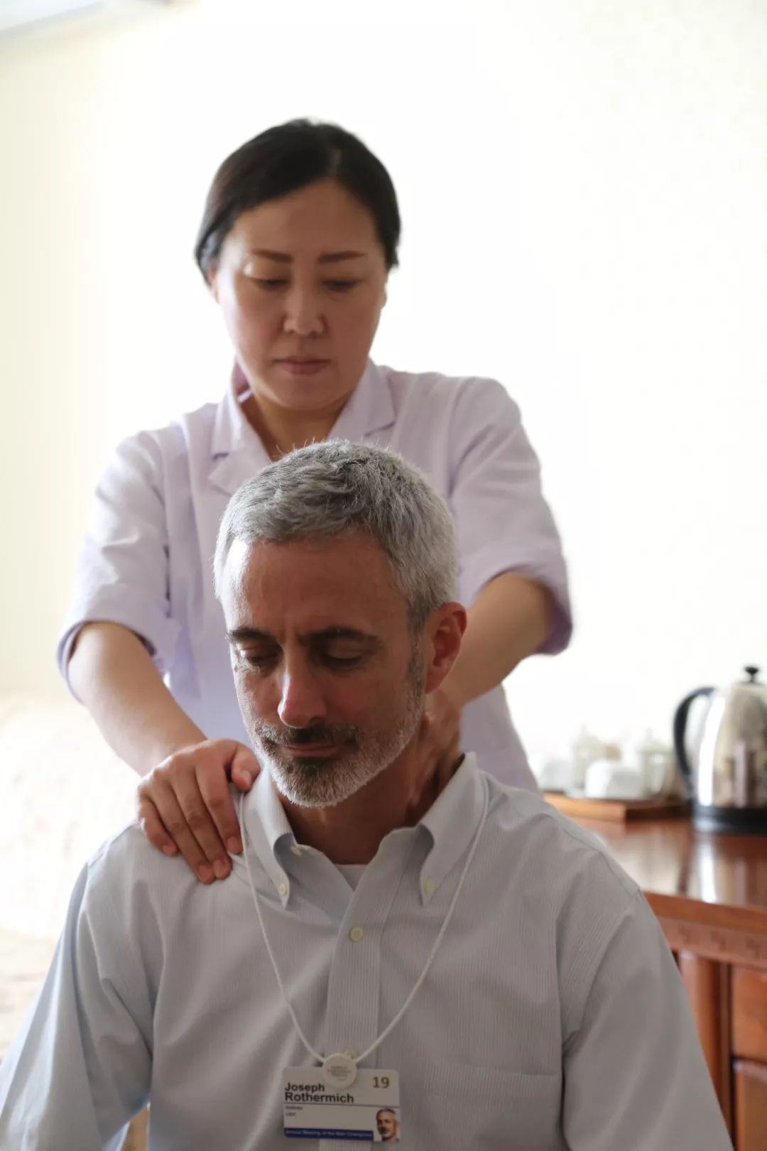 达沃斯期间中医文化向世界展现魅力神谷中医本次达沃斯服务得到认可