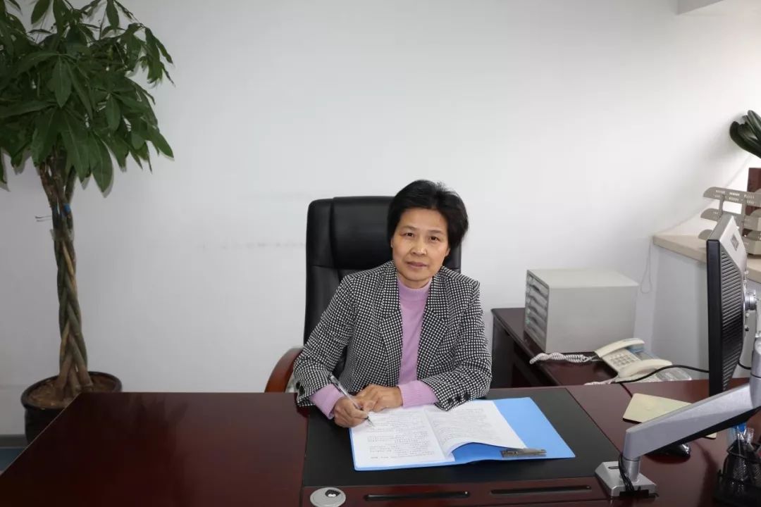 市妇儿医院党委书记 包基勇初心坚守为民初心,秉承健康使命,以服务