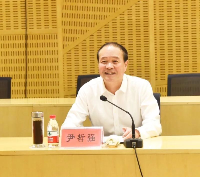 开发区党工委副书记,管委会常务副主任胡传宏与连云港市交通控股集团