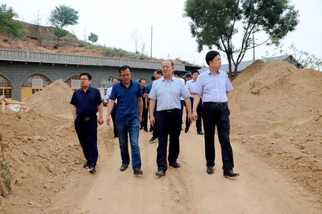 清涧县级四套班子领导调研文化旅游项目建设工作
