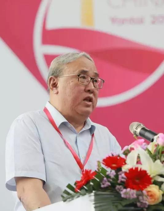 会秘书长杨强带领的中国食品工业协会队伍,以及北京农学院教授李德美