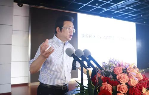 图十一:周总光教授授课