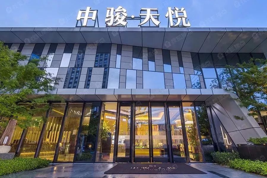 中骏天悦名都,位于普陀区固川路166弄,临近轨道交通11号线真如站,出行