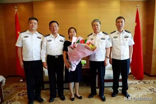 公安部"公安文化基层行"文艺小分队到北京房山区,朝阳区慰问演出_刘灿