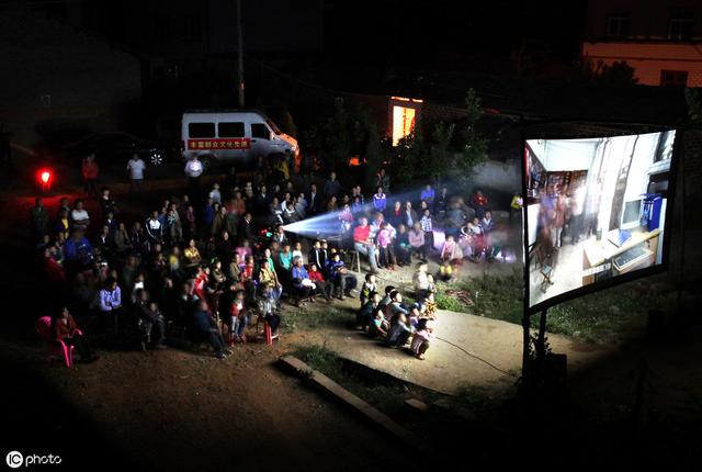 我在部队看电影