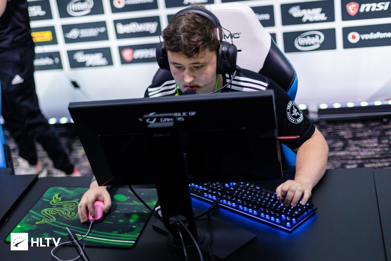 双方bp如下:1. fnatic removed vertigo2. vitality removed train3.