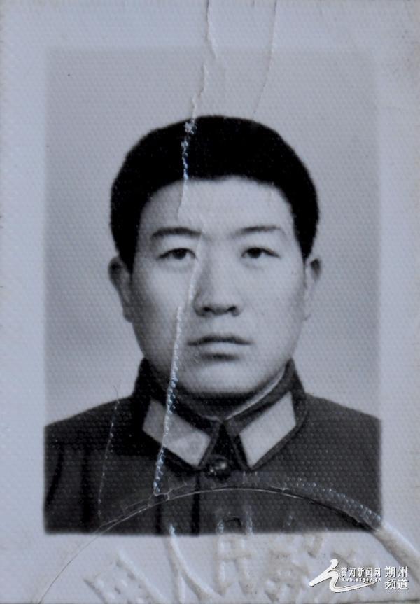 张守忠抗震老兵退伍不褪色