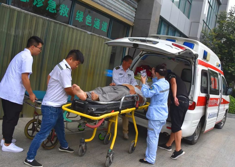 体验120急救工作认识一群与时间赛跑的人