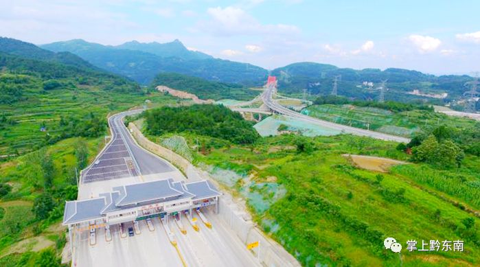 三施高速连接三穗,镇远,施秉三个县城,辐射人口60余万人,是黔东南旅游