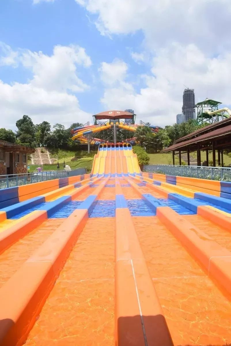 酷爽来袭这个暑假只用1999元不限次数带你在凤岭水世界嗨翻天