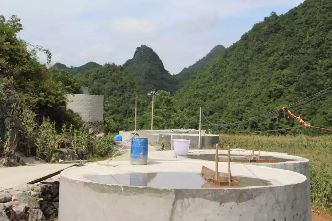 团市委到我县开展定点帮扶集中进村入户走访暨党员固定活动日活动