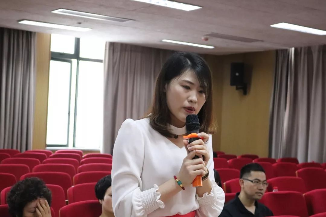 读懂孩子做教育的点燃者富阳中学国际部第一届德育论坛