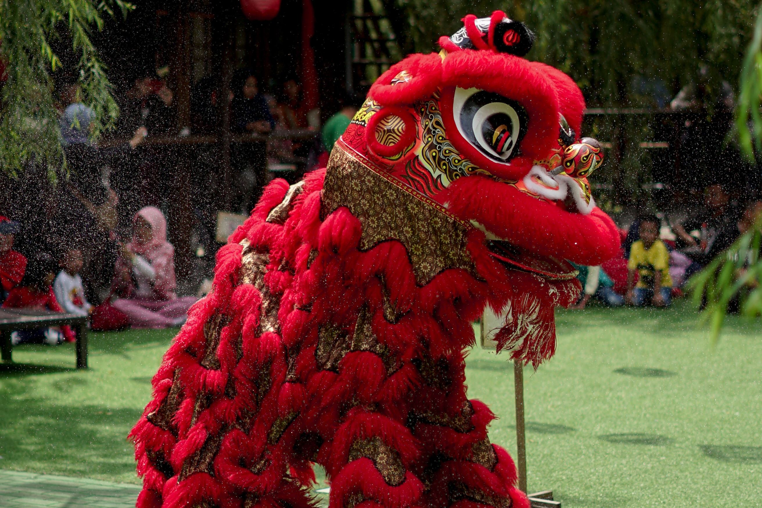 想做大生意先来舞狮吧