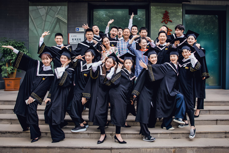 北影毕业照走红 许淇杰却说以后请叫我演员_表演