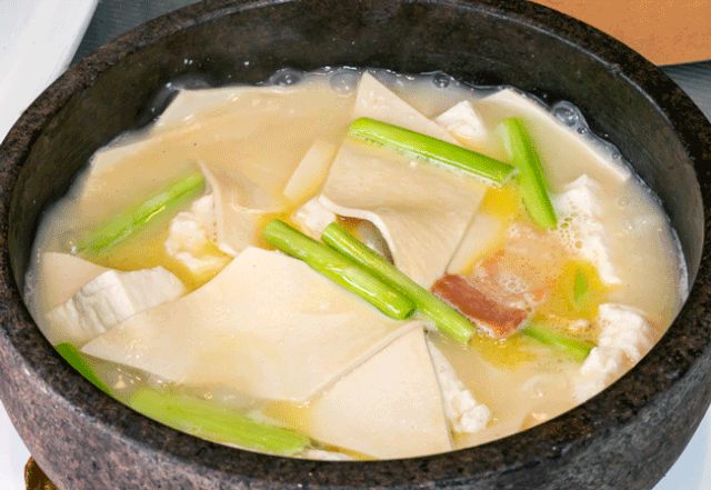 宴请no1藏在陆家嘴的180江景餐厅49折刷江鲜