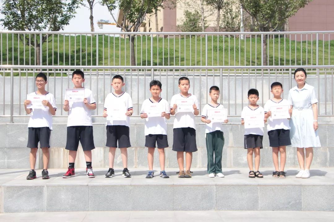 科技在心创新在手记西安枫叶国际学校第十九届中小学电脑制作活动机器