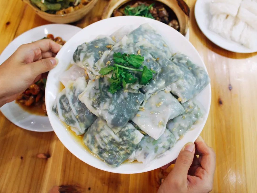 开在电信广场的梅林菜粿已经六年五折开吃哦