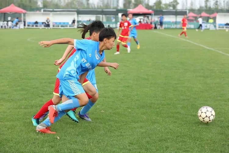 三天两冠呼市蒙校女足夺二青会第二金