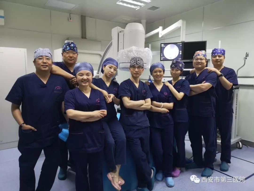 医者仁心守护患者健康西安市第三医院消化内科主任杨琦和他的团队