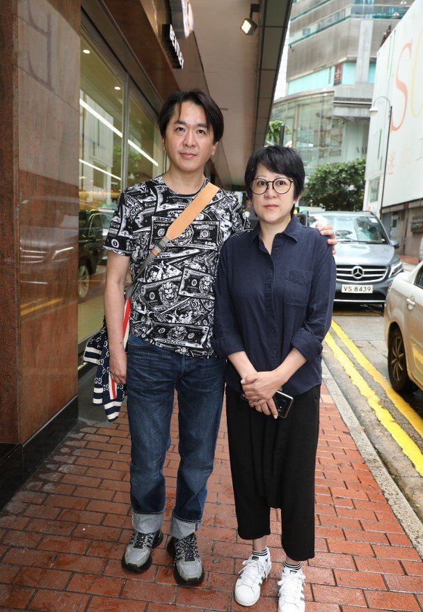 邓兆尊否认洪金梅留有15亿财产与弟妹选购棺木直言合葬难度大