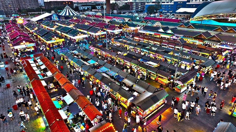 沈阳亚洲最大夜市鸟枪换炮 6万平方米排档灯火通明