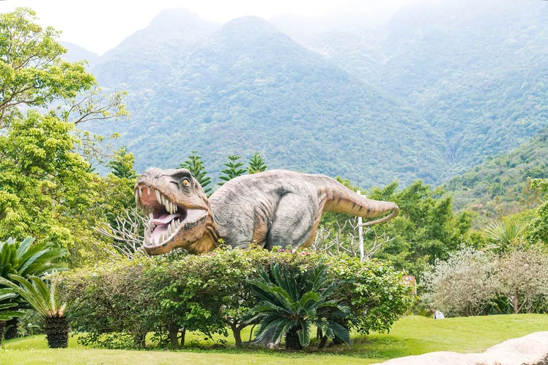 博物馆周围藏着很多"恐龙"!
