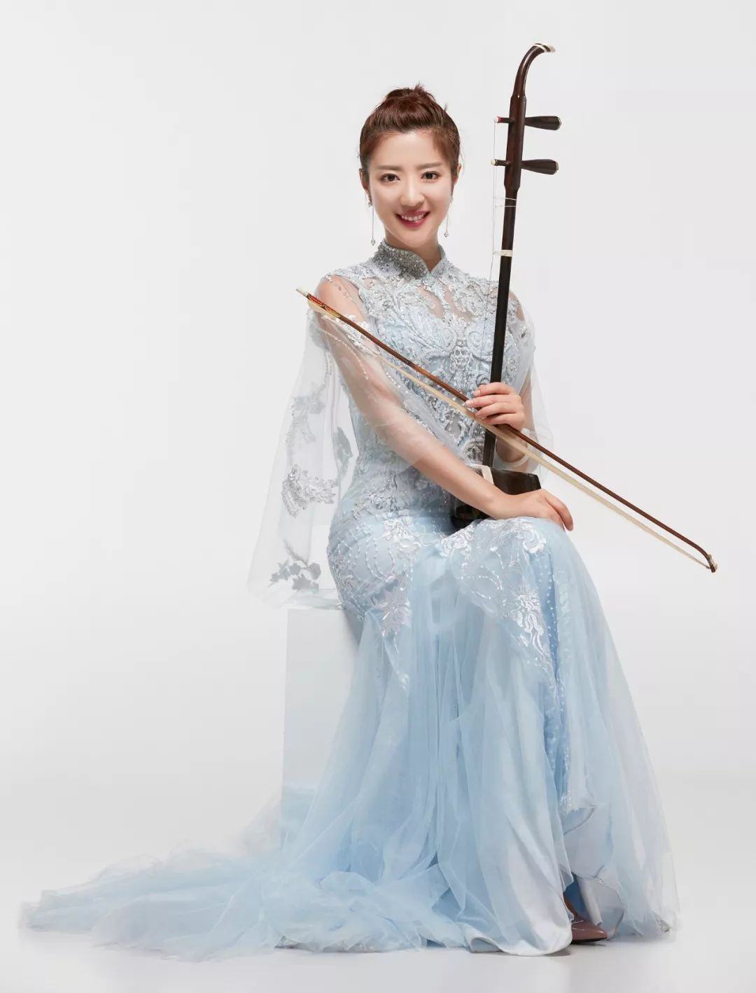 部特聘专家讲师多伦多国家电视台2016年春晚唯一特邀独奏表演者刘泷骏