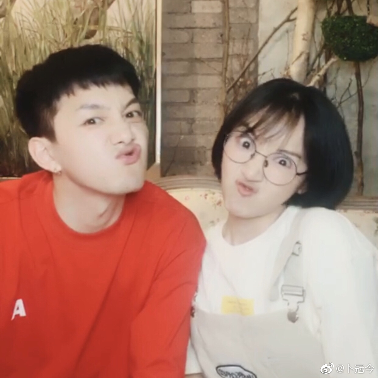 卜冠今追球持续热播钢铁直女坚定寻真相被赞超正三观