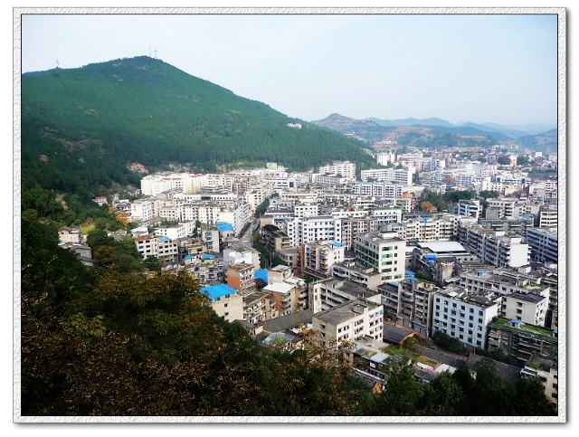 四川江油黑熊咬死三人,村民称黑熊上次出没系30多年前