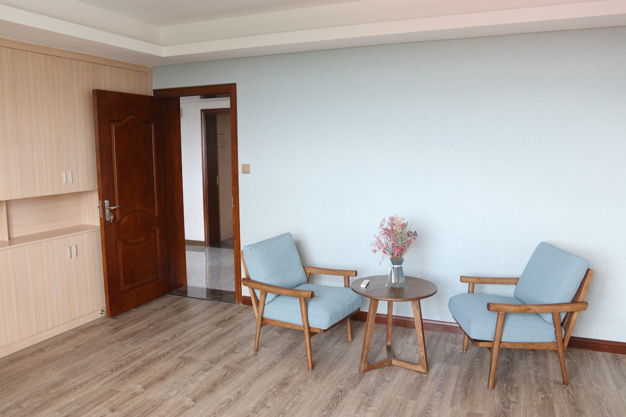 蔡铭一行充分肯定了养老服务中心的医养结合服务,老年课堂,生活娱乐