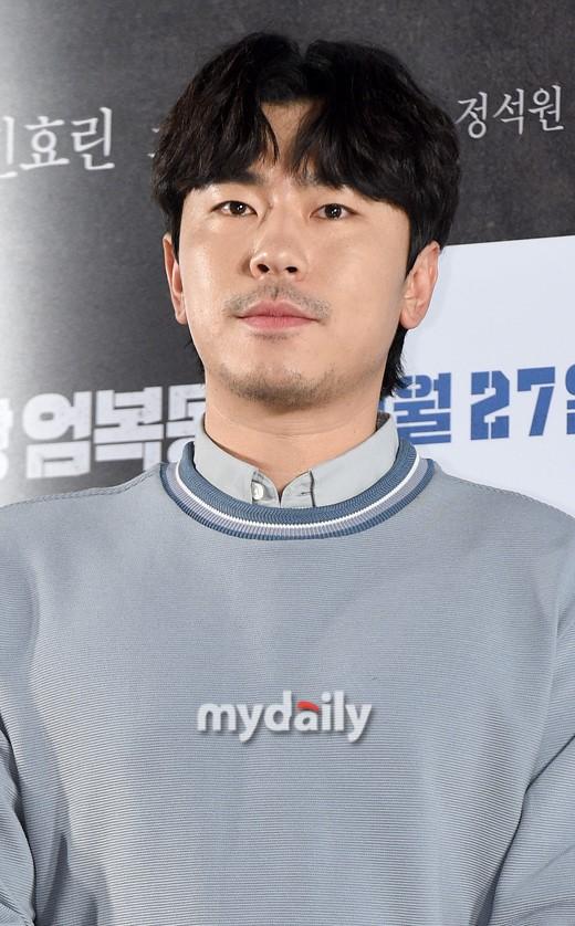 韩国艺人李施彦sns发日本旅游照引发争议_日货