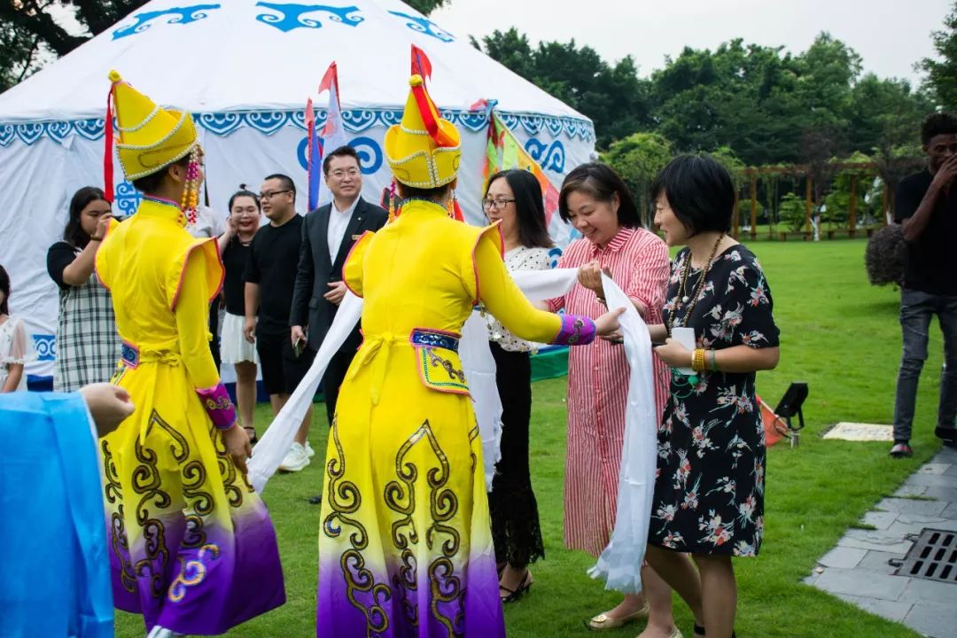 最喜欢的福利378元抢原价454元香宫蒙古美食节套餐可供2—3人食用牧民