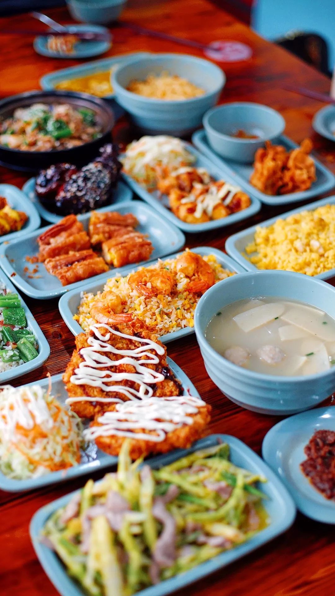 凌晨两点,我被运河边这家深夜食堂治愈了.