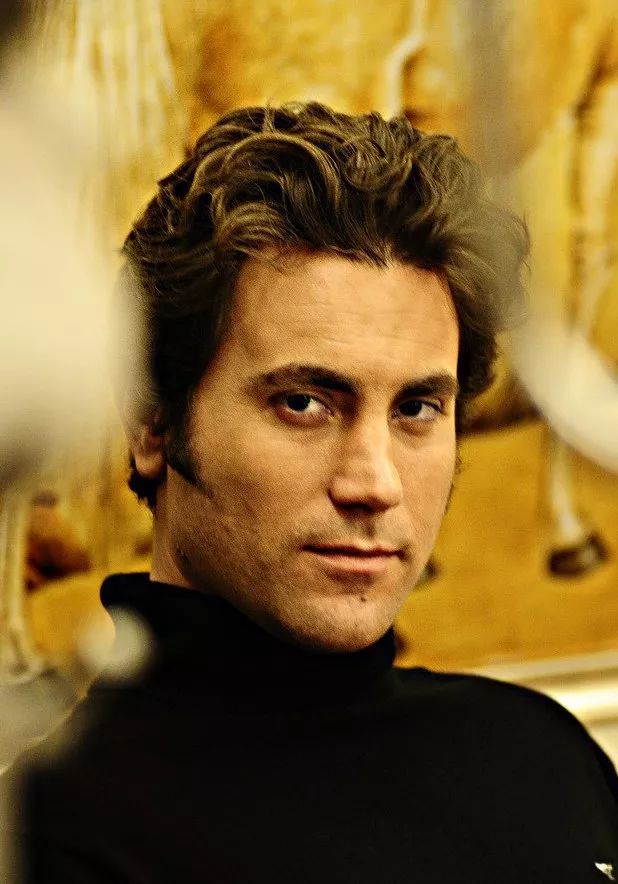 为什么国产影视剧里那么多外国美女,演的都是同一个"娜塔莎"?