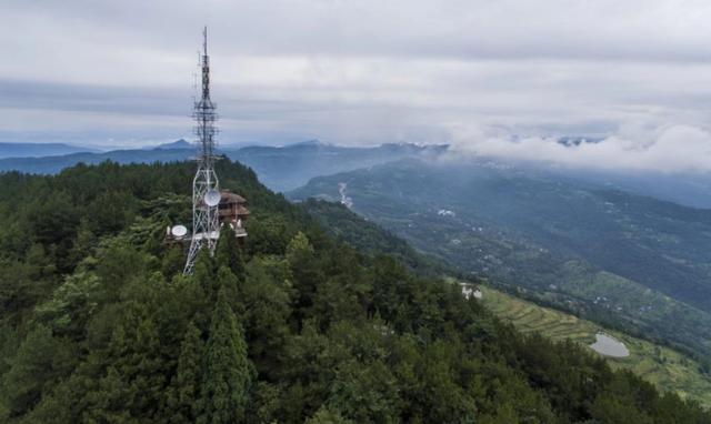 巴中文明进程的象征鼓楼山电视转播台