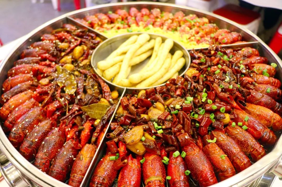 138元秒杀原价398元辣家私厨三虾大霸套餐超大龙虾转盘满足你对虾的